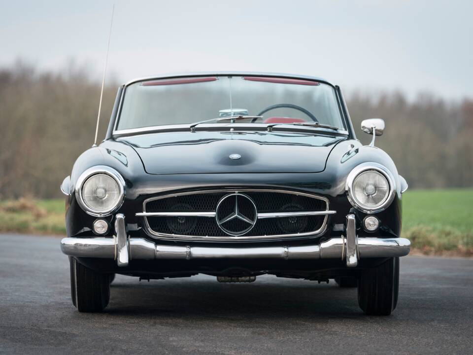 Image 18/22 of Mercedes-Benz 190 SL (1963)