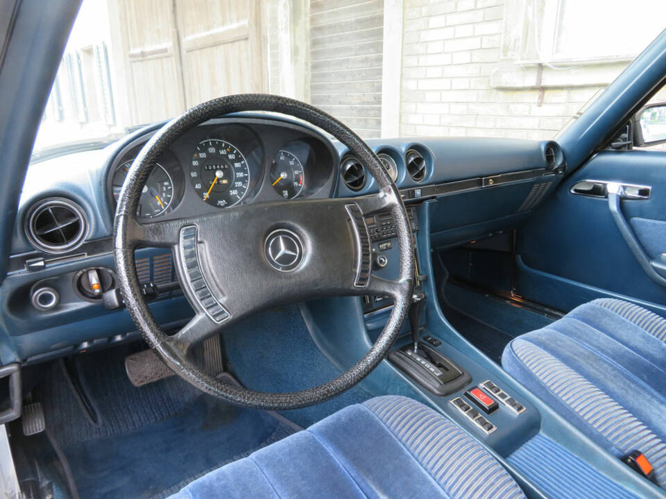 Image 11/18 of Mercedes-Benz 350 SLC (1972)