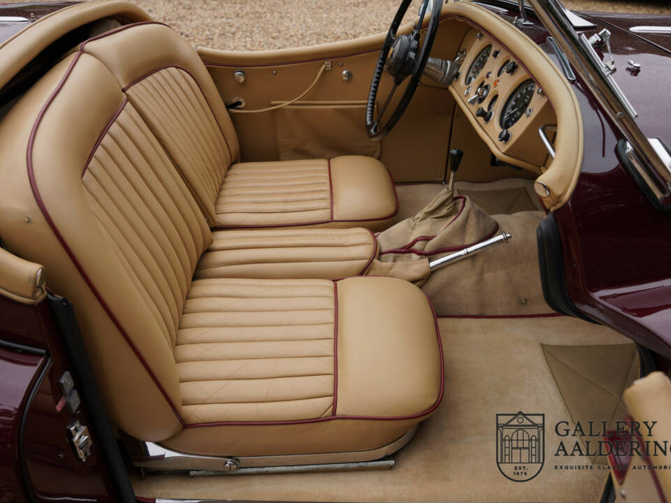 Immagine 12/50 di Jaguar XK 140 SE-C OTS (1956)