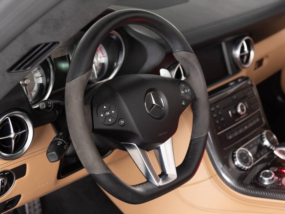 Imagen 41/59 de Mercedes-Benz SLS AMG Roadster (2012)