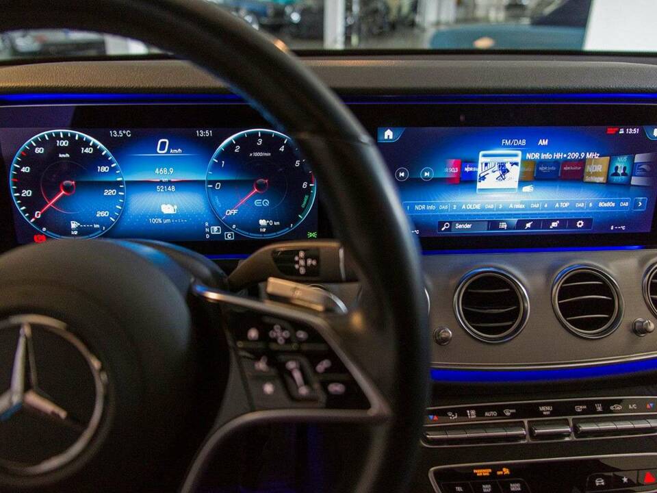 Image 15/20 of Mercedes-Benz E 300 de T (2020)