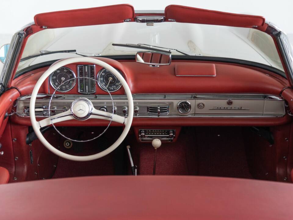 Image 39/50 of Mercedes-Benz 300 SL Roadster (1961)