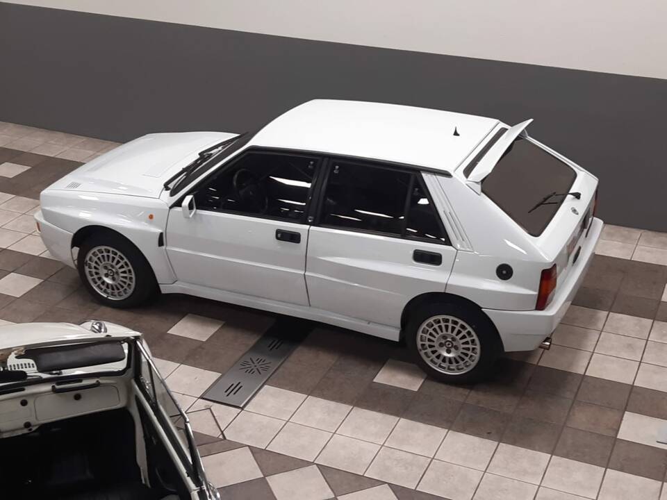 Immagine 9/15 di Lancia Delta HF Integrale 16V (1992)