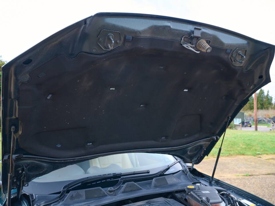 Image 46/50 of Jaguar XJ 5.0 (2010)