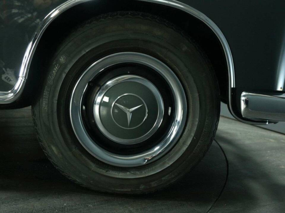 Bild 49/49 von Mercedes-Benz 220 SE (1960)
