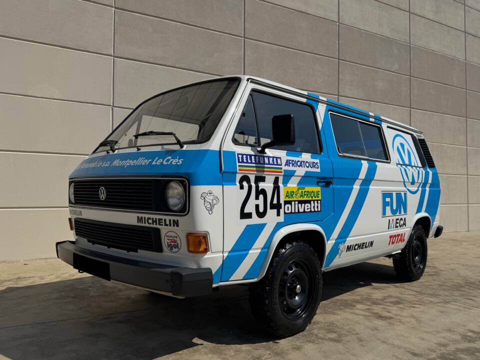 Bild 1/37 von Volkswagen T3 Caravelle 1.9 (1989)