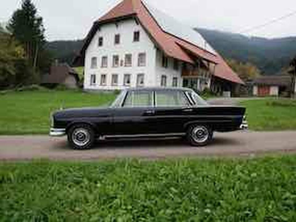 Bild 5/8 von Mercedes-Benz 220 SE b (1964)