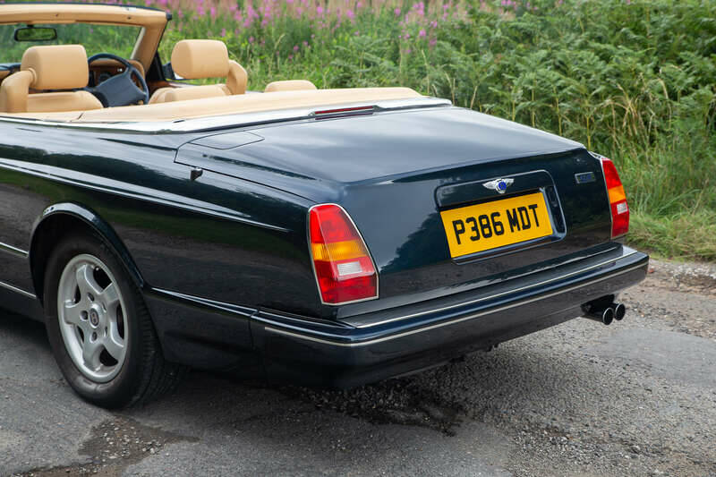 Immagine 9/10 di Bentley Azure (1997)