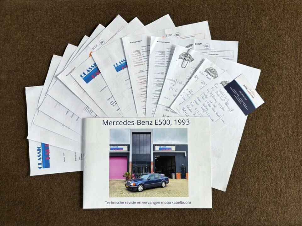 Bild 17/22 von Mercedes-Benz 500 E (1993)