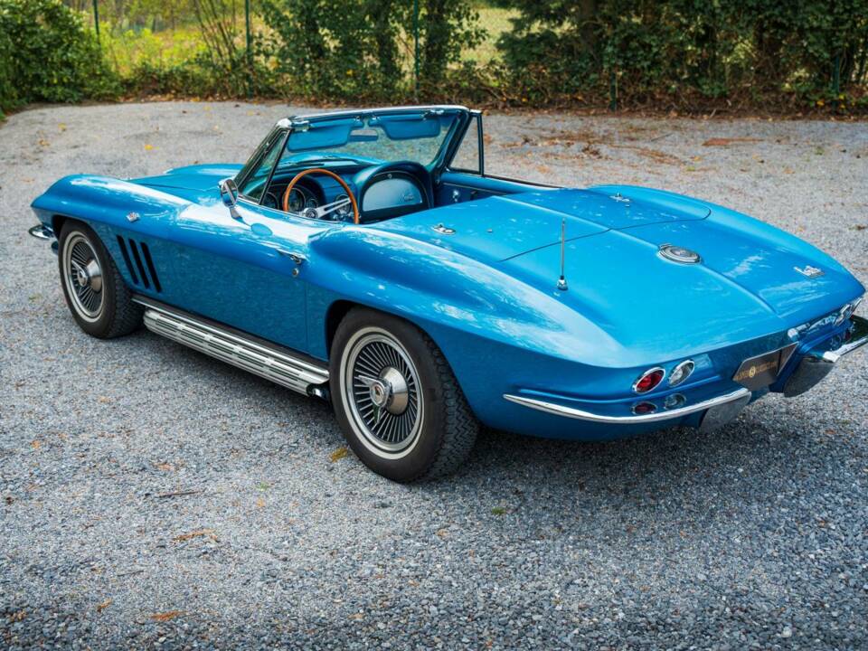 Immagine 7/19 di Chevrolet Corvette Sting Ray (1966)