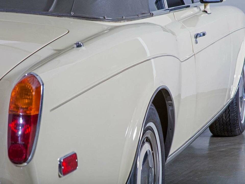 Bild 10/22 von Rolls-Royce Corniche I (1986)