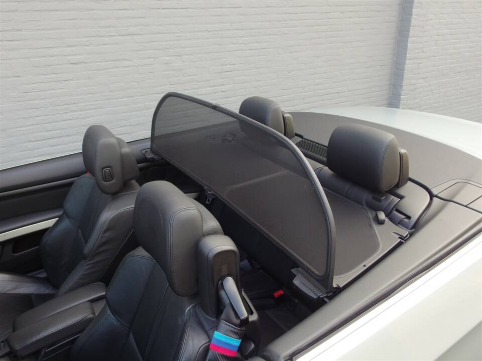 Image 40/98 de BMW M3 (2011)