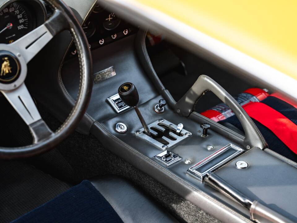 Afbeelding 18/56 van Lamborghini Miura P 400 S (1969)