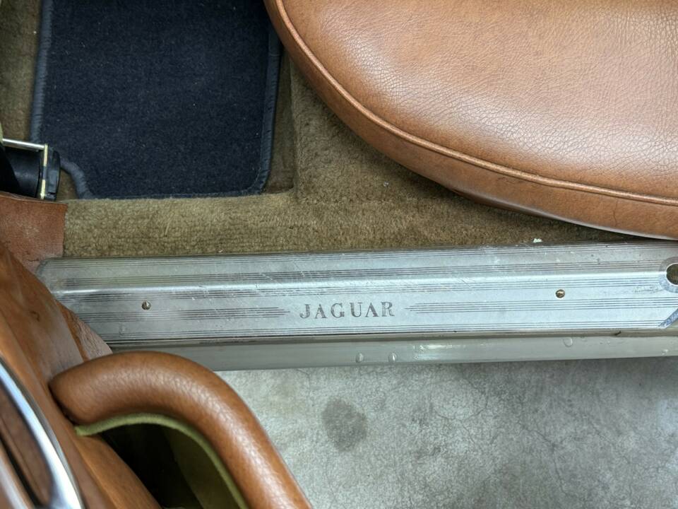 Bild 37/50 von Jaguar XJ 6 4.2 (1972)