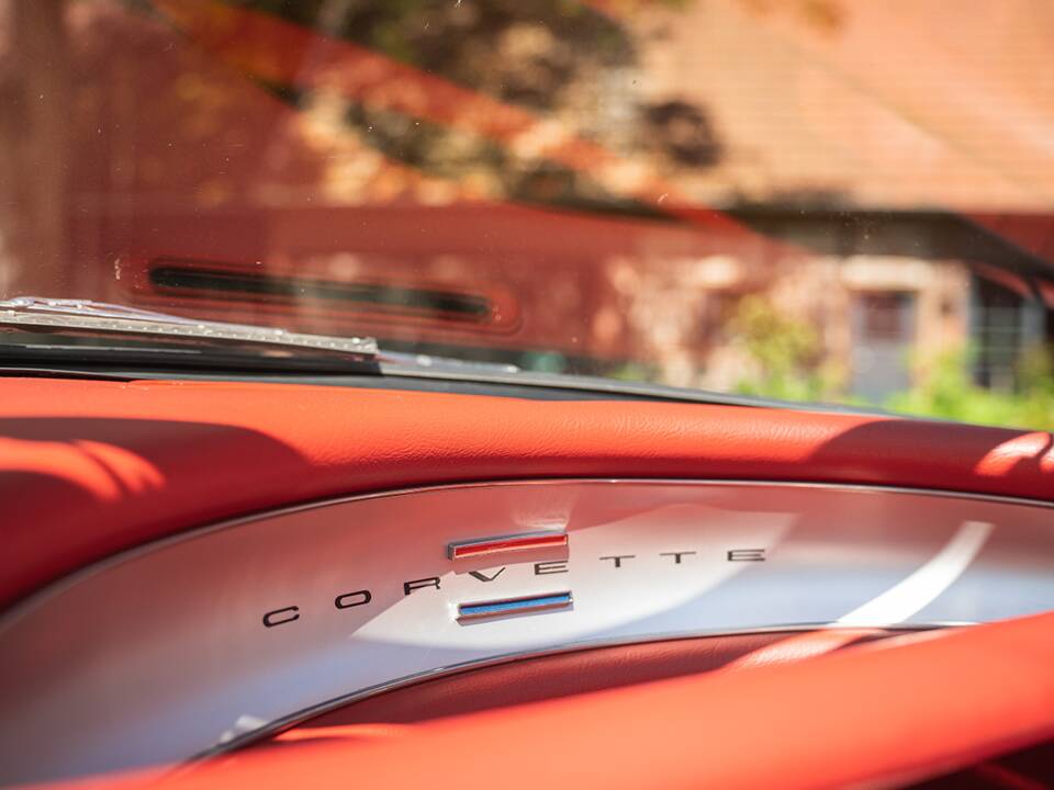 Image 43/51 of Chevrolet Corvette (1960)