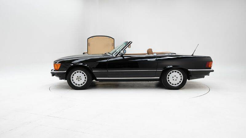 Image 8/15 of Mercedes-Benz 380 SL (1985)