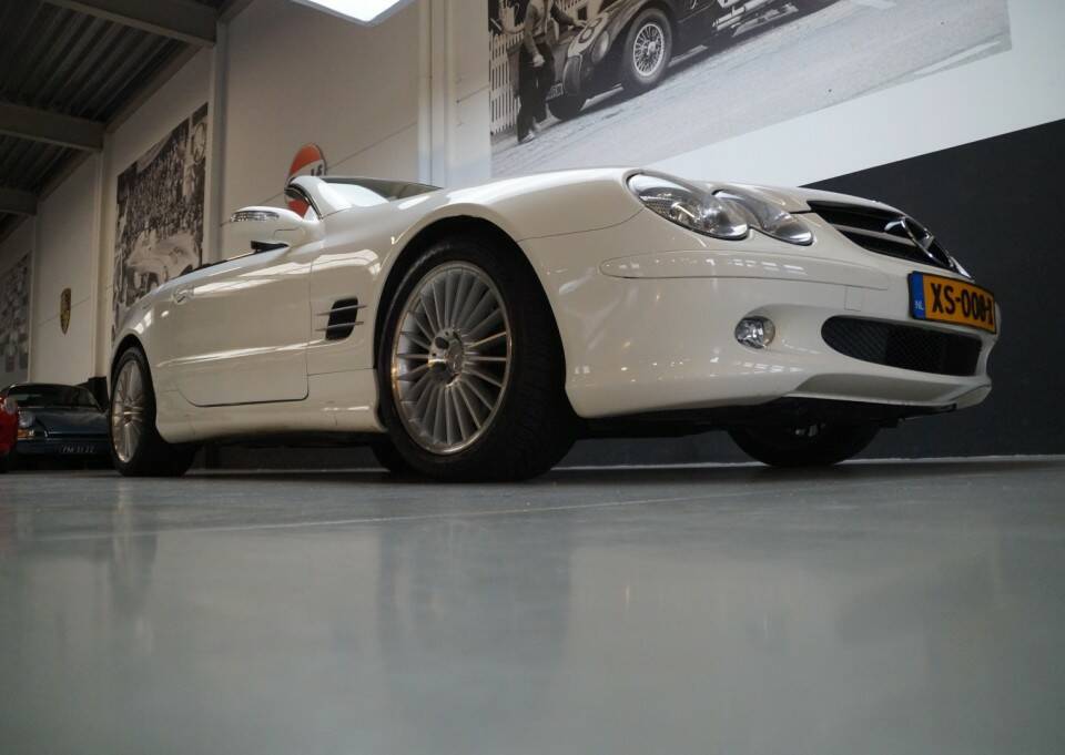 Immagine 23/46 di Mercedes-Benz SL 500 (2005)