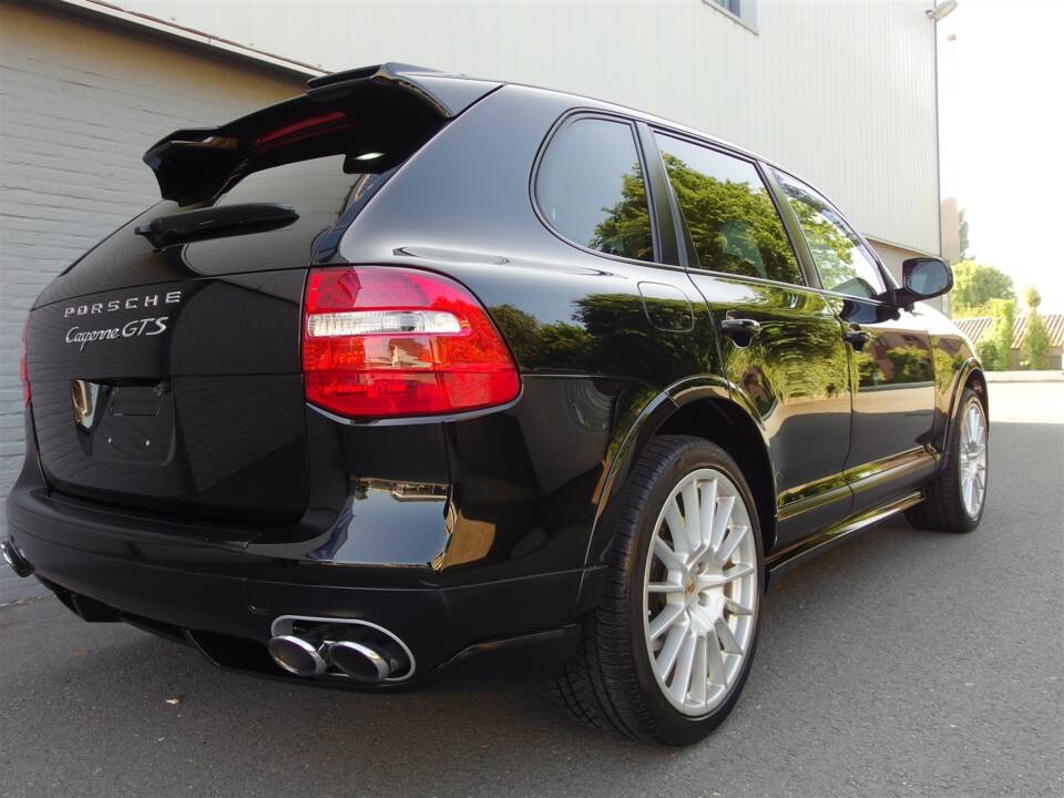 Image 19/98 of Porsche Cayenne GTS (2008)