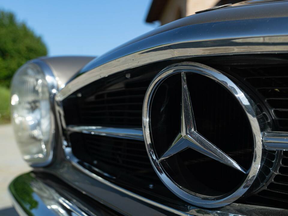 Image 37/50 de Mercedes-Benz 280 SL (1969)