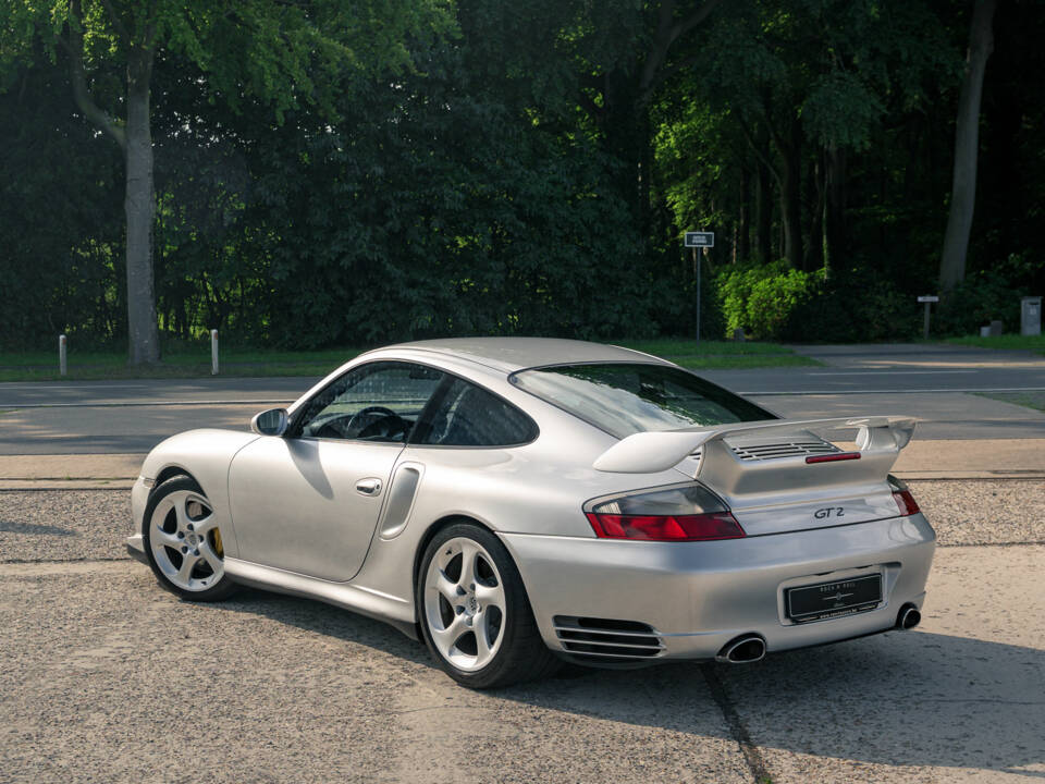 Image 13/51 of Porsche 911 GT2 (2001)