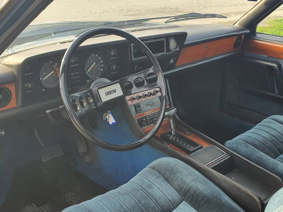 Bild 19/43 von FIAT 130 / 3200 (1975)