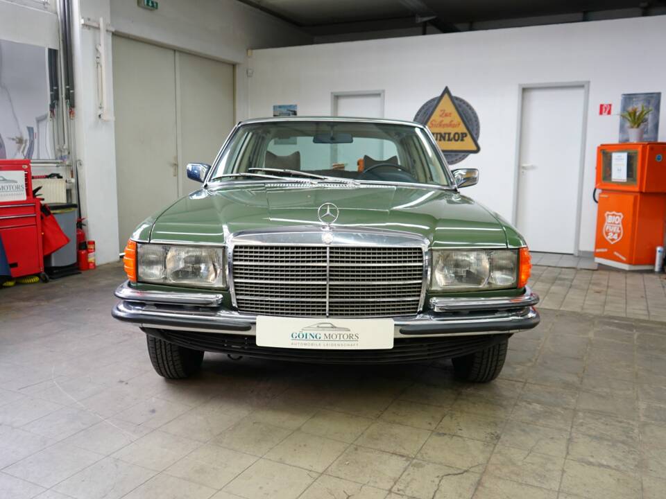 Imagen 6/28 de Mercedes-Benz 280 SE (1977)