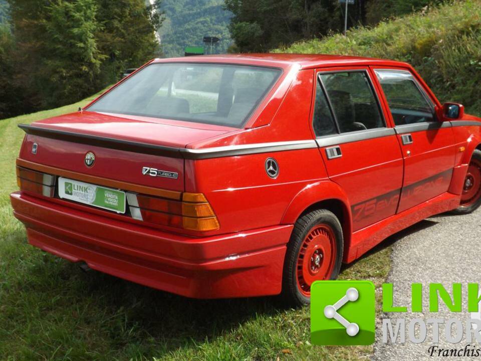 Image 4/10 of Alfa Romeo 75 1.8 Turbo Evoluzione (1992)