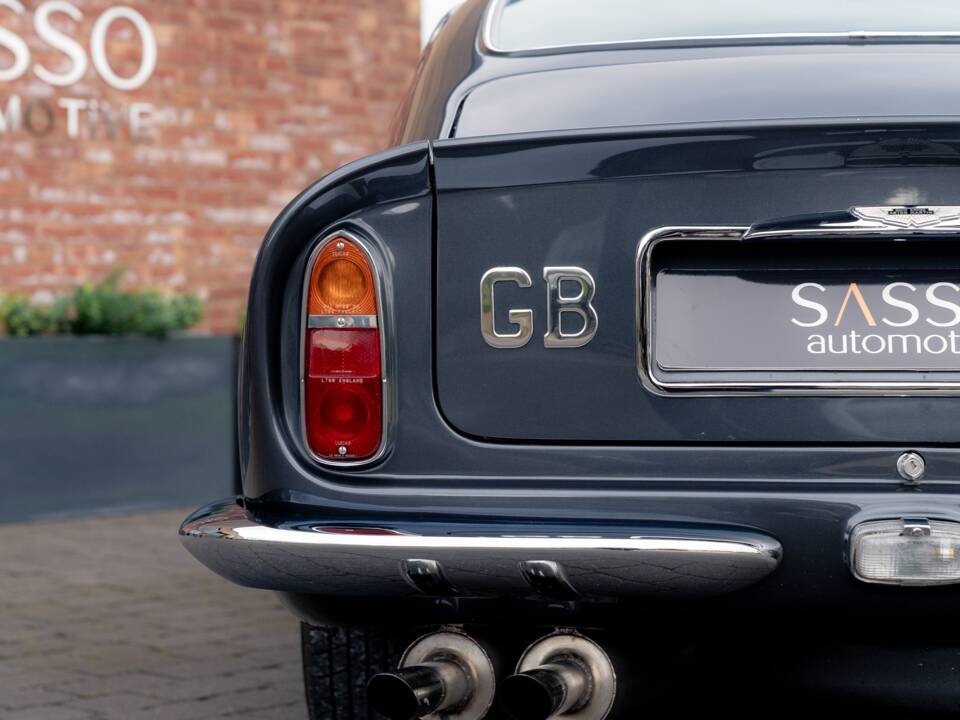 Image 41/79 of Aston Martin DB 6 (1968)