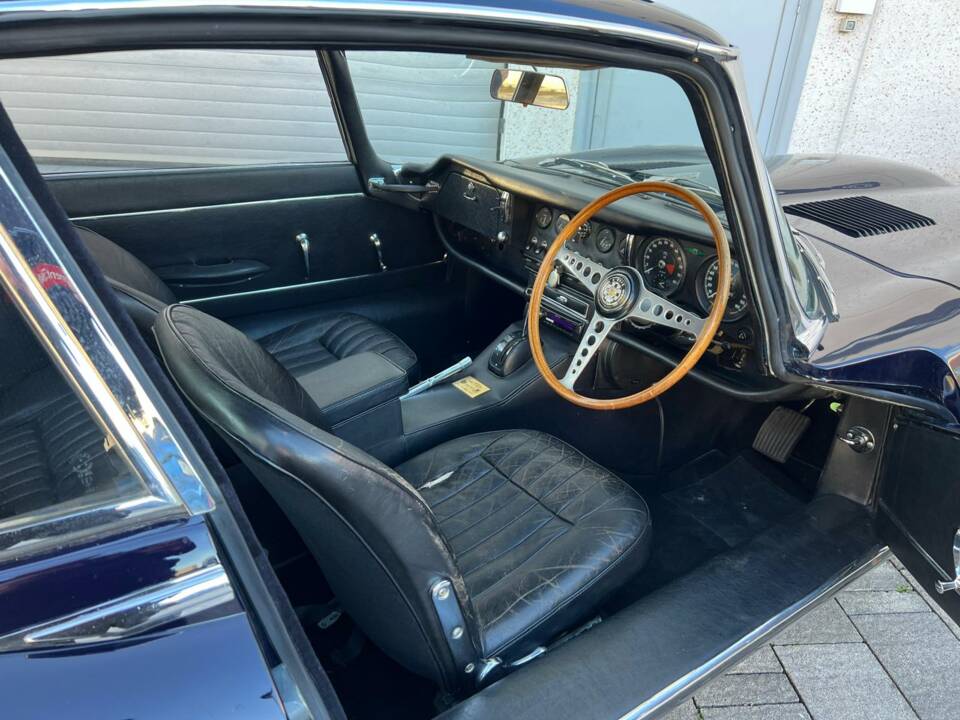 Image 22/33 of Jaguar E-Type 4.2 (1966)