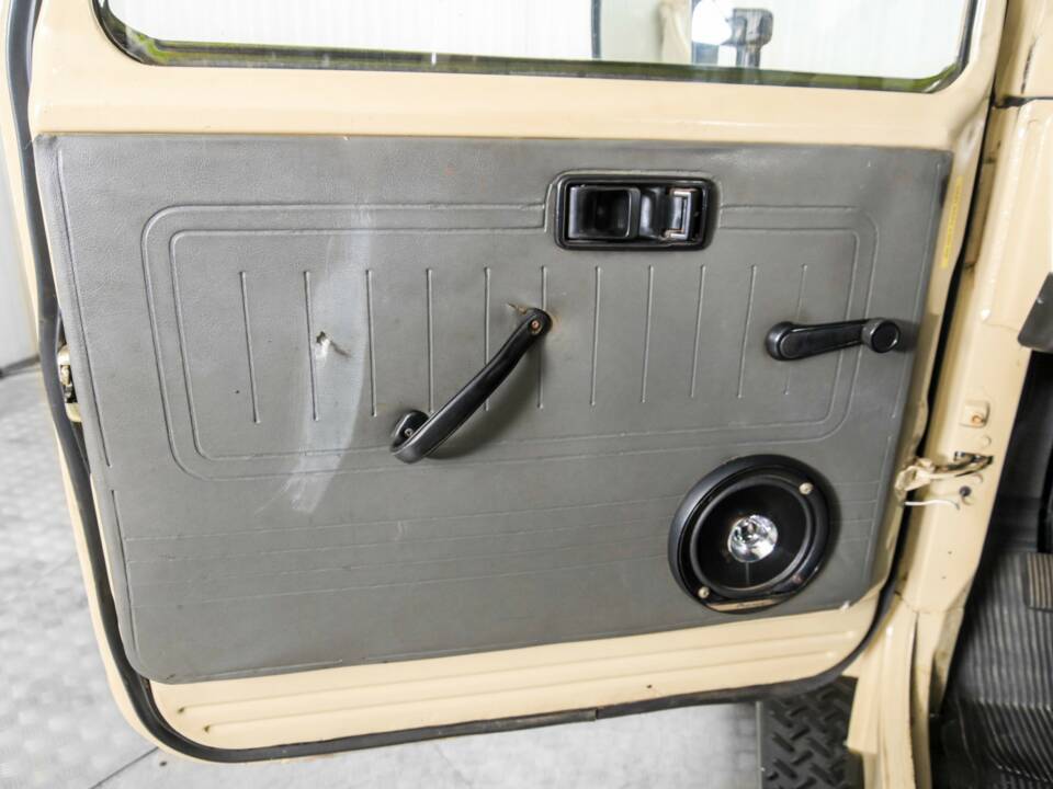 Bild 35/50 von Toyota Landcruiser BJ 45 (1982)