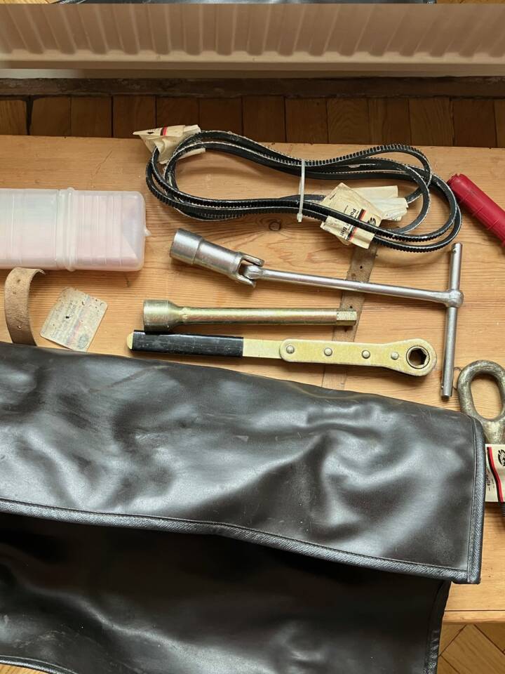 Bild 19/25 von Ferrari 412 GT (1989)