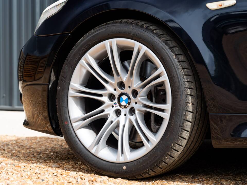 Imagen 33/65 de BMW 545i Touring (2005)