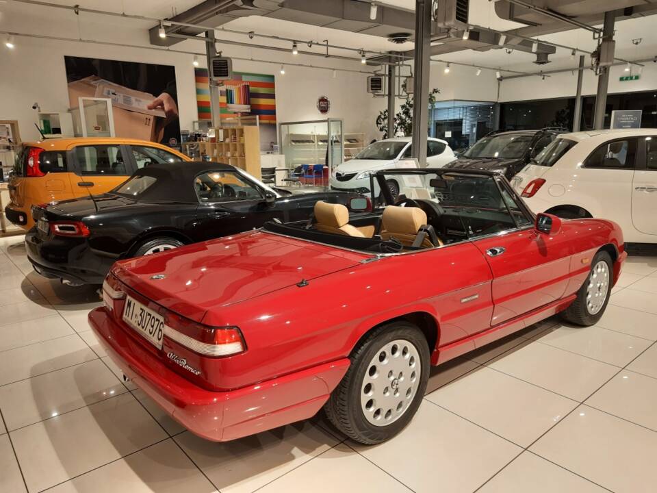 Image 3/15 of Alfa Romeo 2.0 Spider (1991)