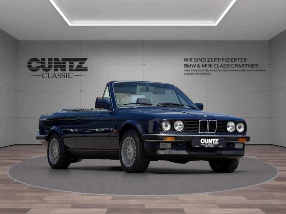 Image 6/27 of BMW 320i (1990)