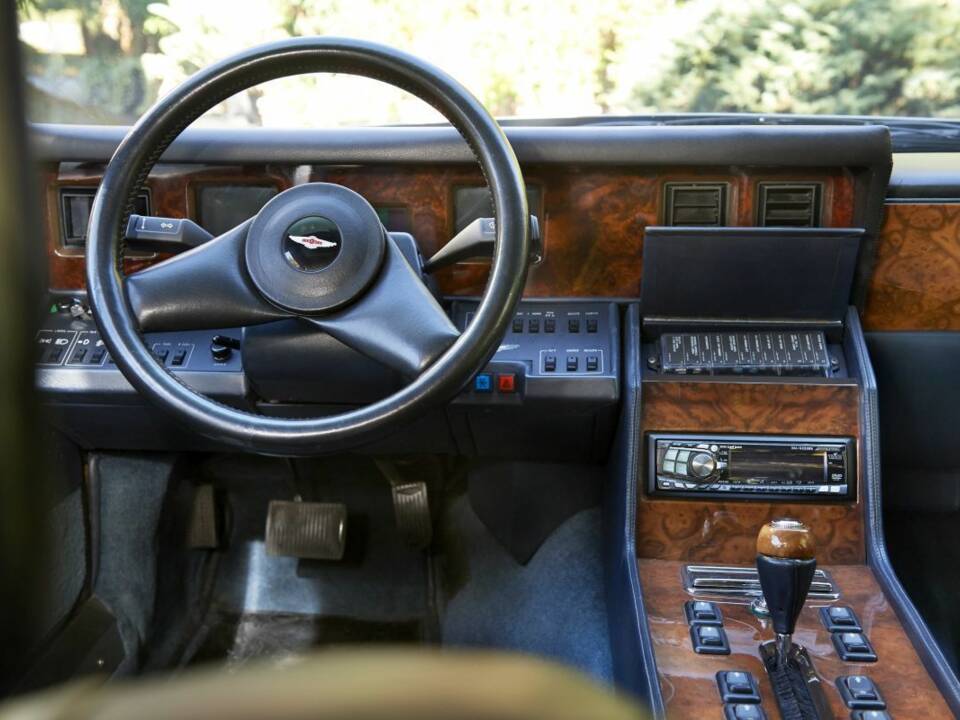 Bild 5/6 von Aston Martin Lagonda (1987)