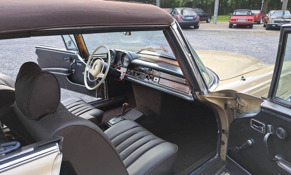 Imagen 48/52 de Mercedes-Benz 280 SE 3,5 (1970)