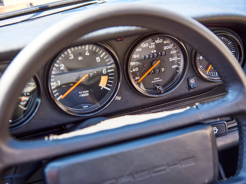 Image 8/44 of Porsche 911 SC 3.0 (1983)