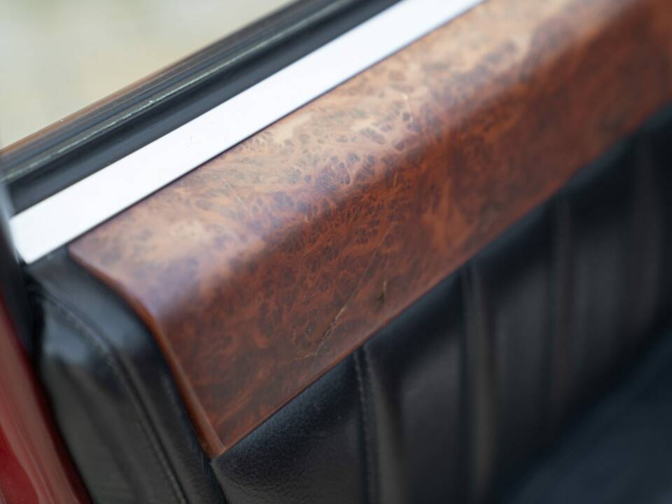 Image 33/50 of Lancia Thema 8.32 (1989)