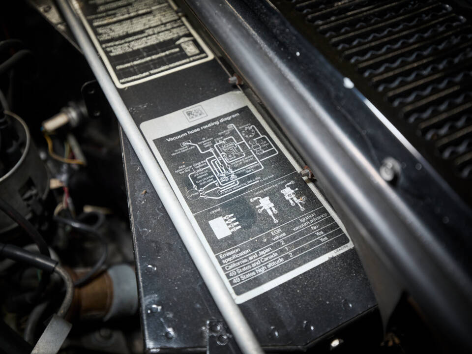 Image 77/99 of Rolls-Royce Corniche I (1979)