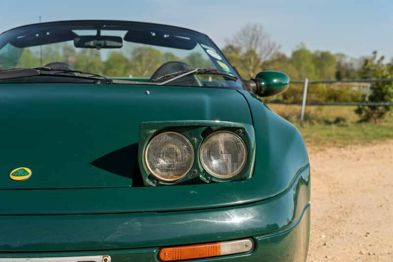 Image 35/50 of Lotus Elan (1991)