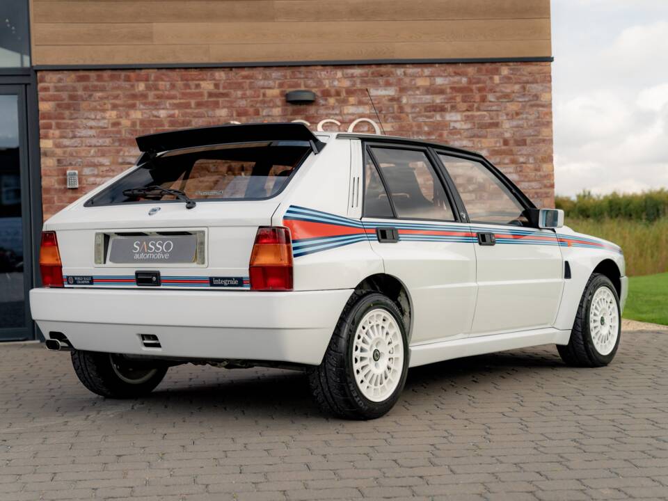 Imagen 85/96 de Lancia Delta HF Integrale Evoluzione I "Martini 5" (1992)