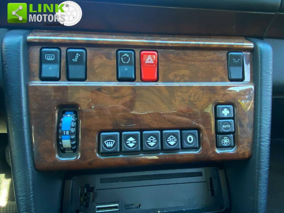 Bild 32/48 von Mercedes-Benz 200 E (1991)