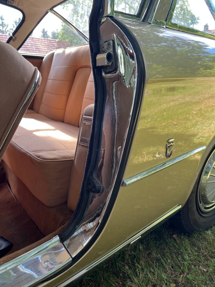 Image 12/28 of FIAT 2300 S Coupe (1965)