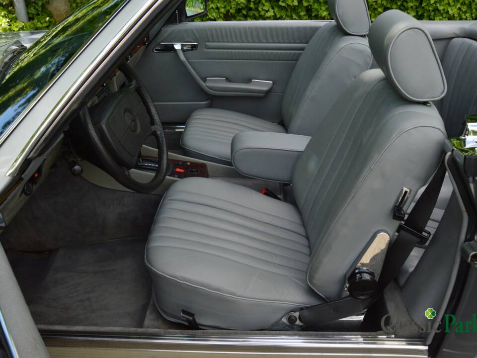Image 10/50 de Mercedes-Benz 500 SL (1985)