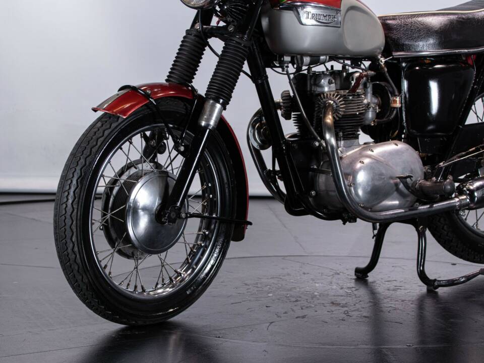 Image 32/50 of Triumph T 100 Daytona (1969)