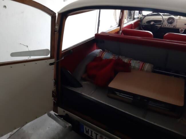 Image 3/6 of Morris Minor 1000 Traveller (1965)