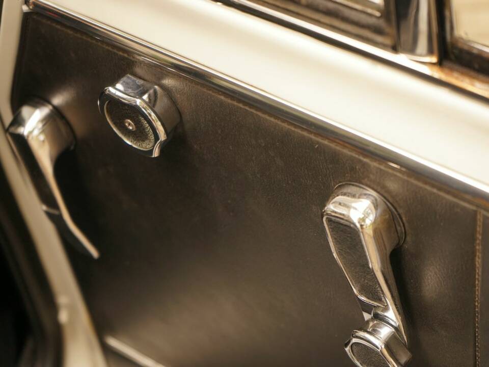 Image 72/100 of Alfa Romeo Giulia Nuova Super 1300 (1977)