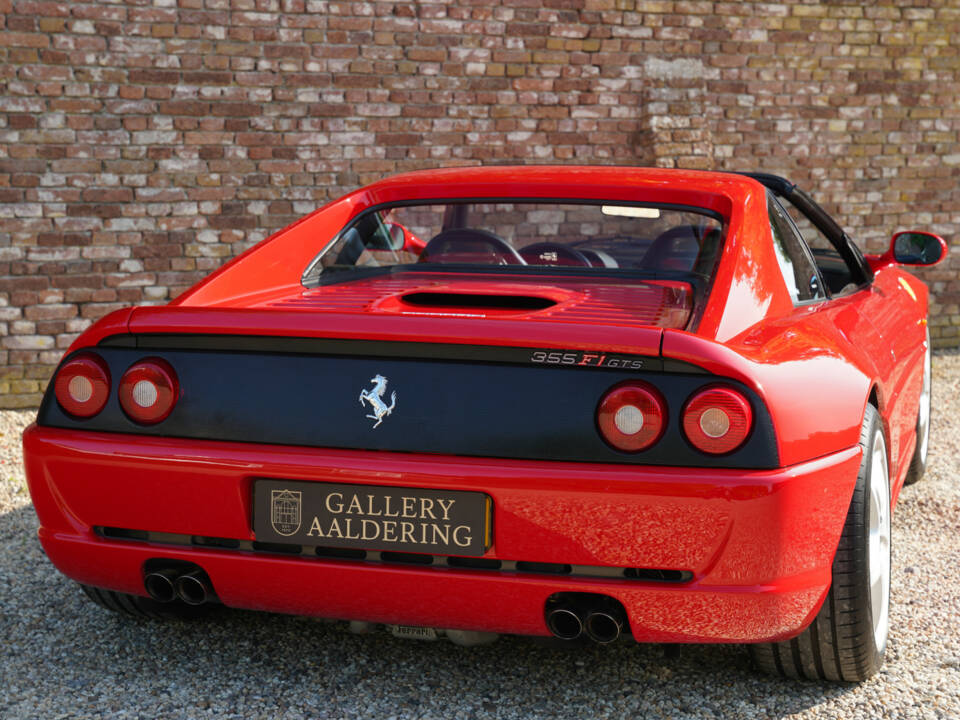 Imagen 37/50 de Ferrari F 355 F1 GTS (1998)