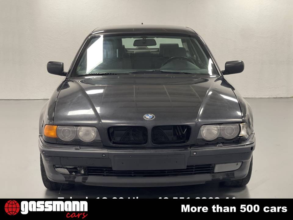 Imagen 2/15 de BMW 750iL (1998)