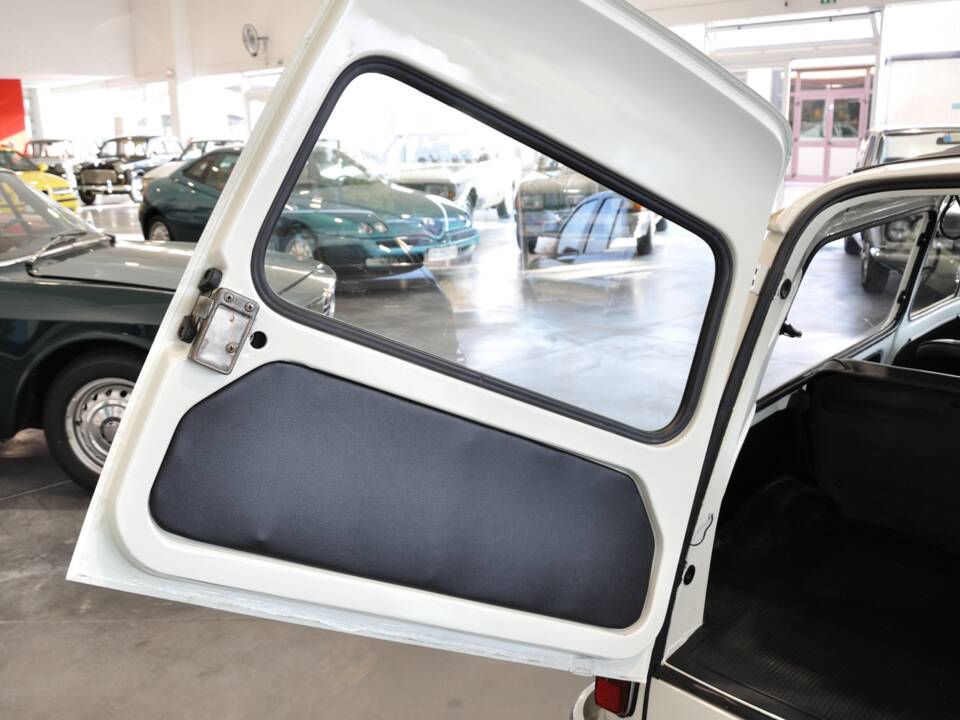 Immagine 16/25 di Autobianchi 500 Nuova Giardiniera (1976)